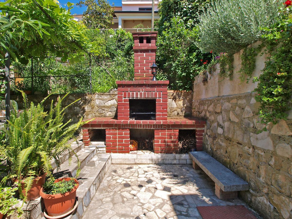 Apartments And Room Rabac 155 מראה חיצוני תמונה