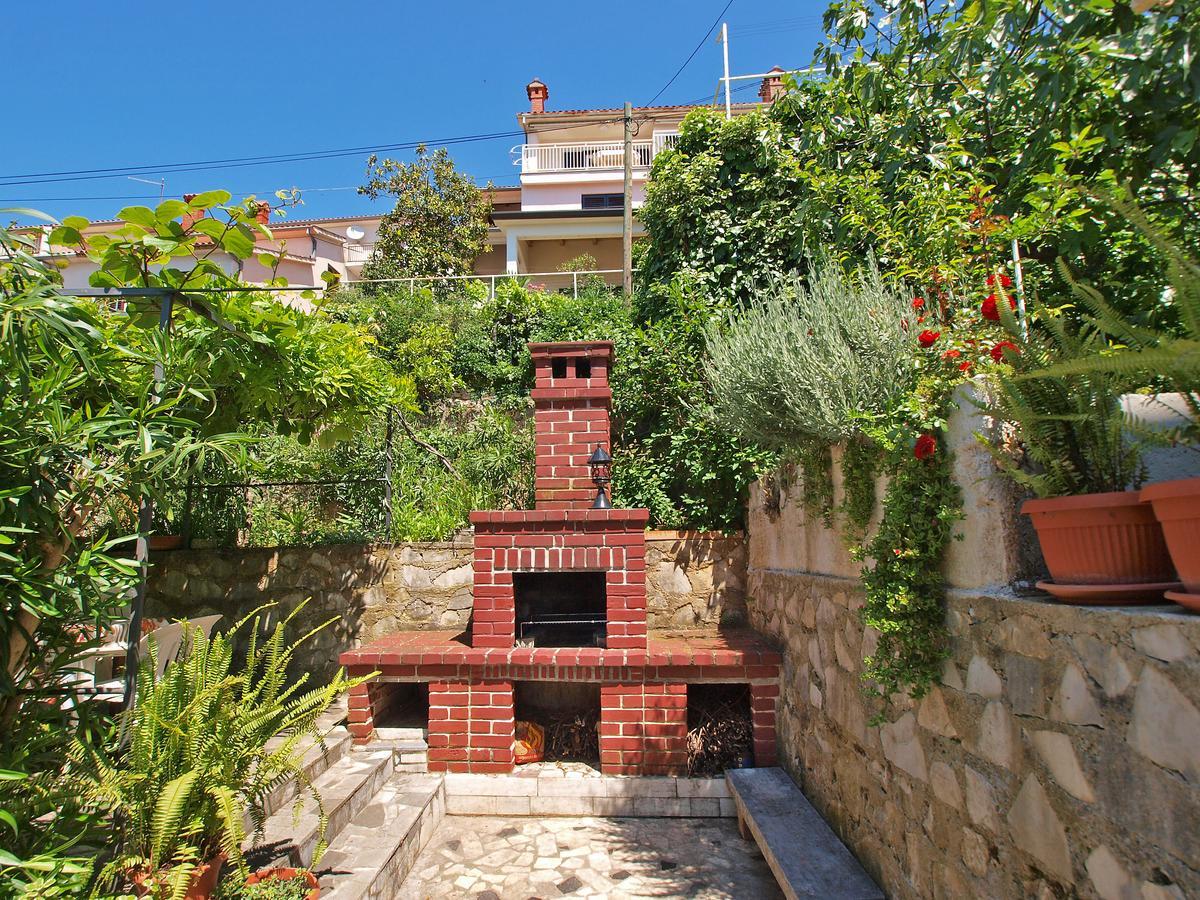 Apartments And Room Rabac 155 מראה חיצוני תמונה