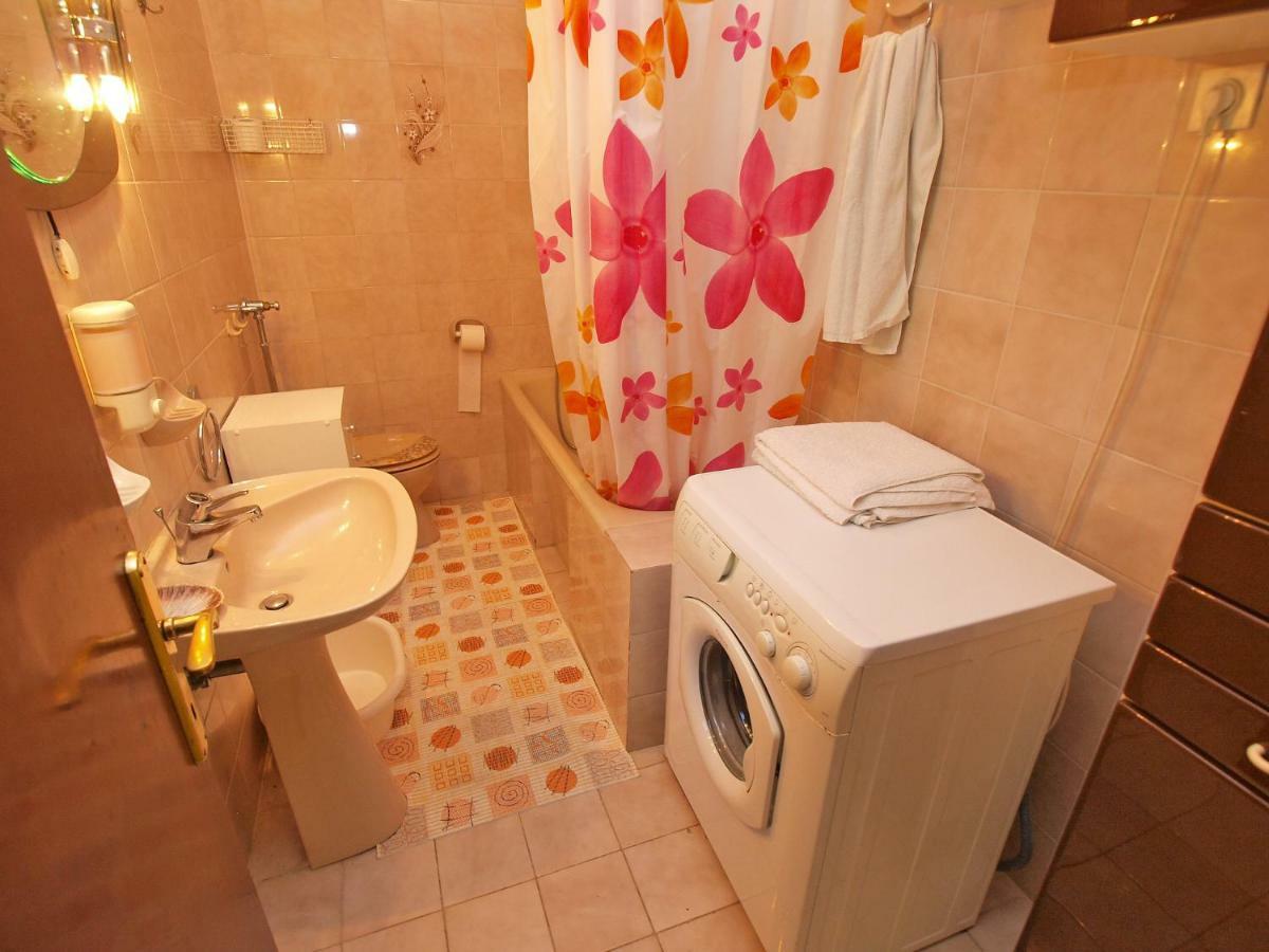 Apartments And Room Rabac 155 מראה חיצוני תמונה